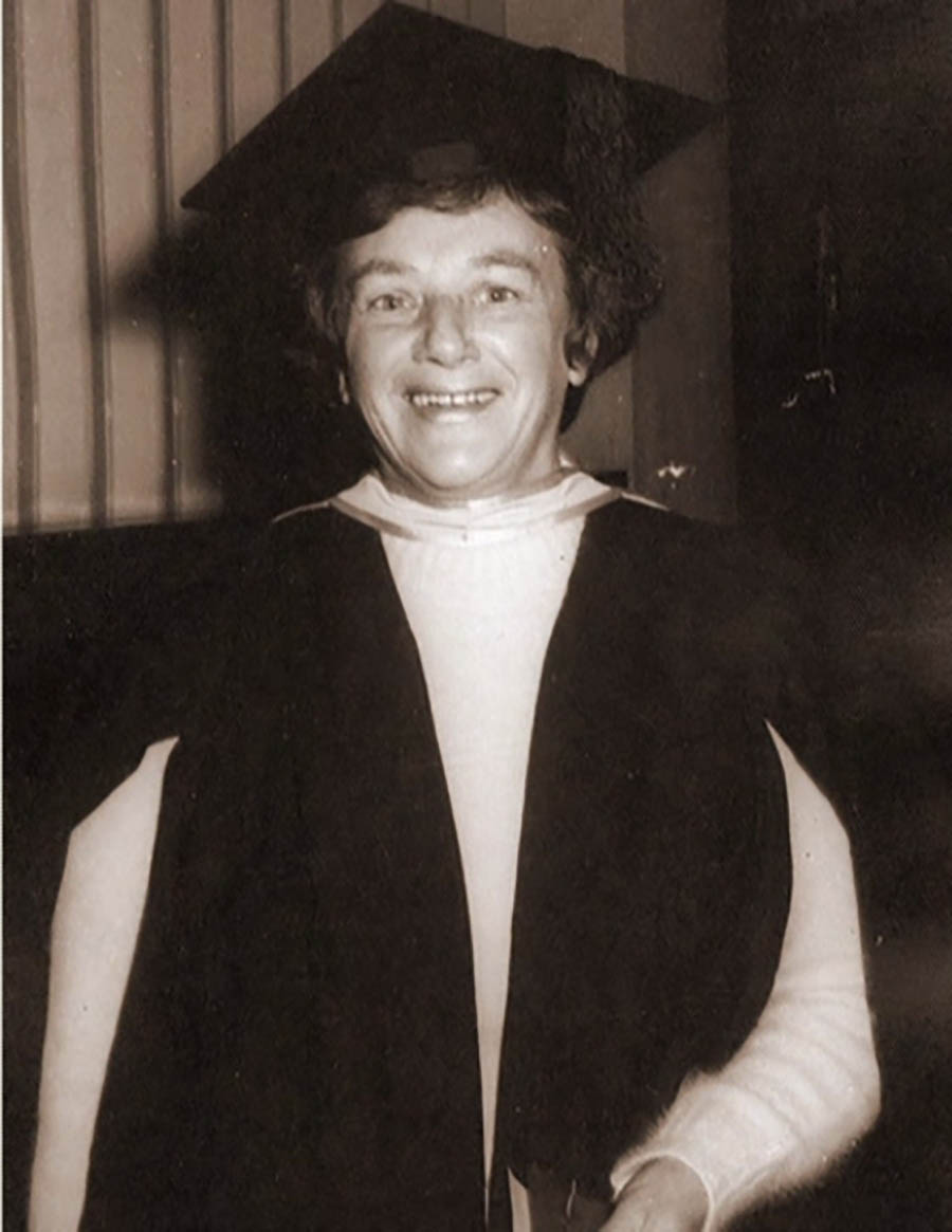 Ray Graduates Monash Uni 5th May 1971